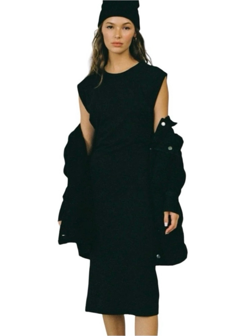 Essential Sleeveless Midi Dress in Black